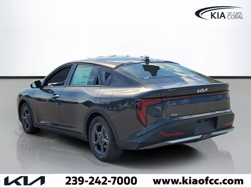 New 2026 Kia K4 FWD image 4