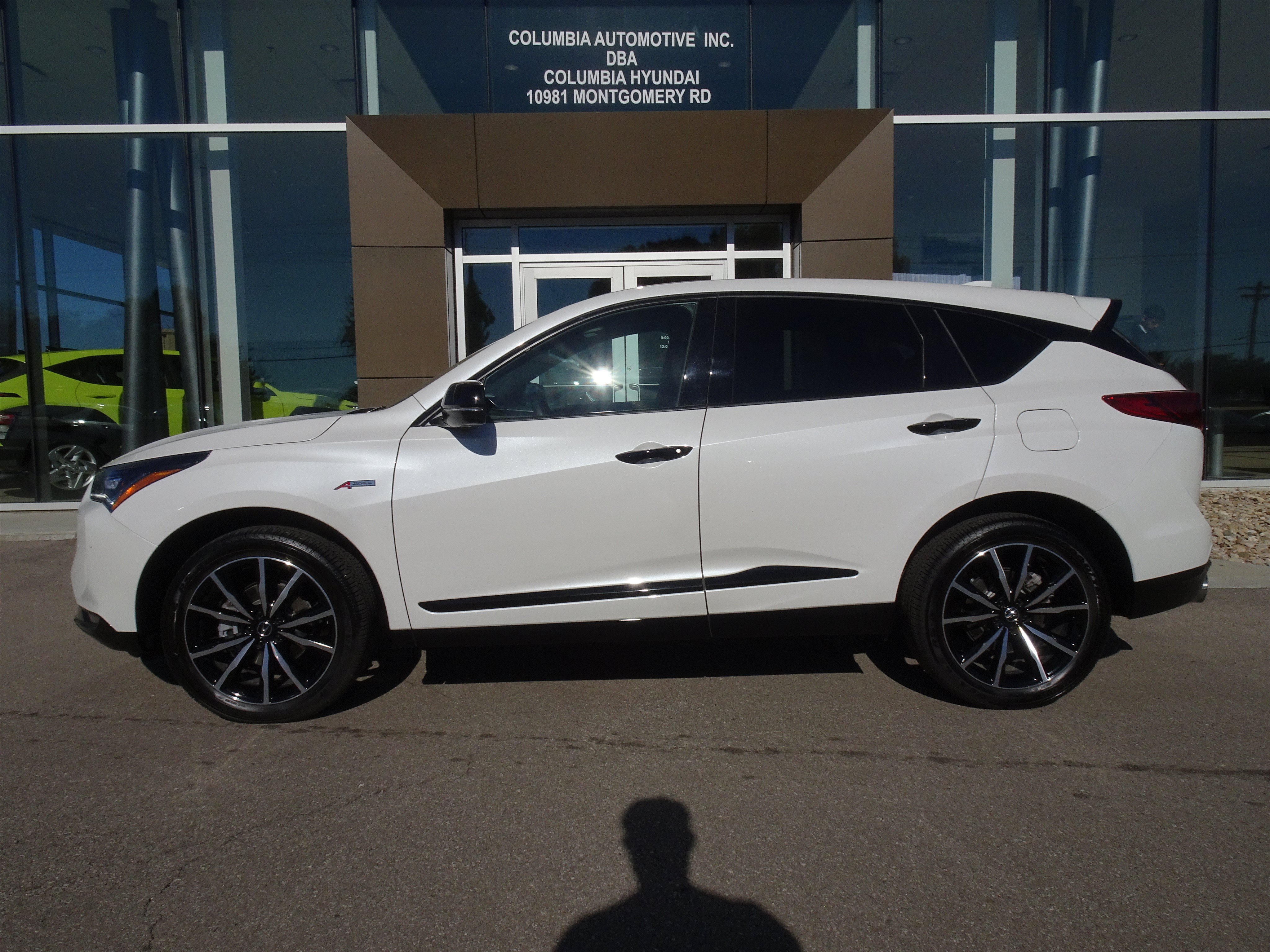 Used 2025 Acura RDX w/ Advance Package AWD/4WD image 2