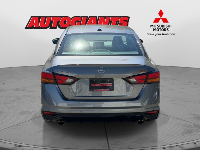 Used 2024 Nissan Altima 2.5 SR FWD image 3