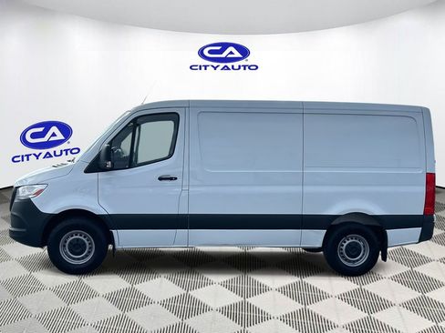 Used 2022 Mercedes-Benz Sprinter 1500 image 7
