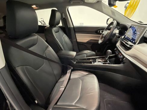 Used 2022 Jeep Compass Limited image 25