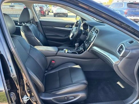 Used 2019 Nissan Maxima 3.5 SV FWD image 19