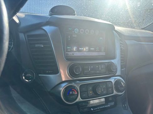 Used 2018 Chevrolet Tahoe LT w/ LT Signature Package image 10