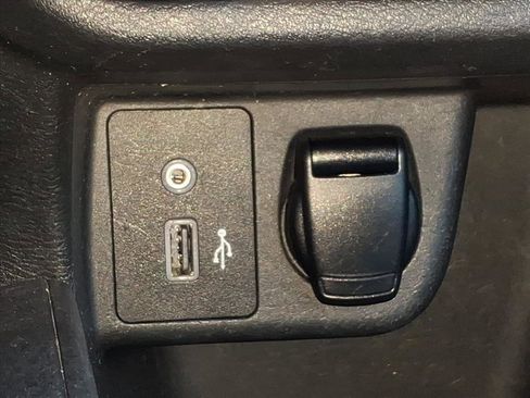 Used 2020 Nissan Versa S image 12