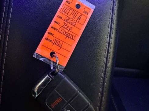 Used 2022 Jeep Compass Limited image 43