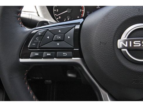 Used 2024 Nissan Altima 2.5 SR FWD image 15