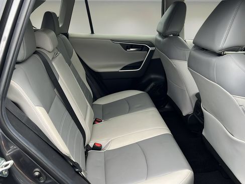 Certified 2020 Toyota RAV4 Limited FWD image 16