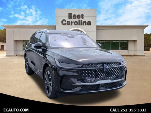 Used 2025 Lincoln Nautilus Reserve AWD/4WD image 1