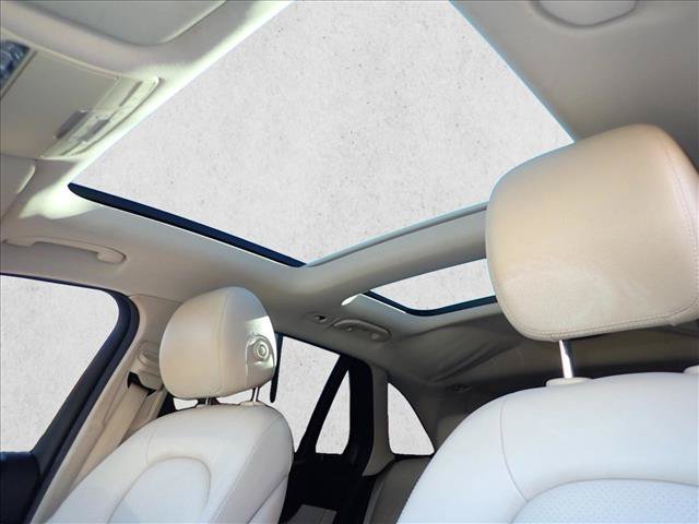 Used 2016 Mercedes-Benz GLC 300 4MATIC image 14