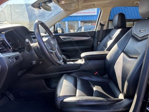Used 2018 Cadillac XT5 Luxury w/ Driver Awareness Package image 10