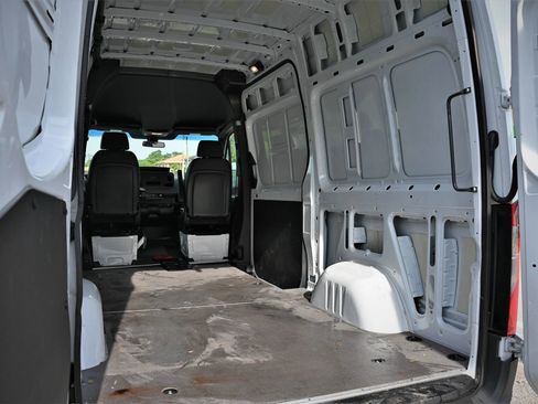 Used 2025 Mercedes-Benz Sprinter 2500 image 7