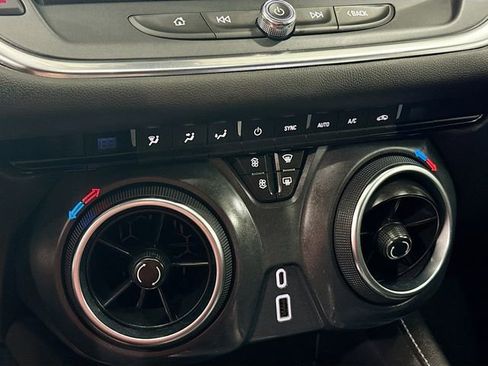 Used 2023 Chevrolet Blazer LT image 16