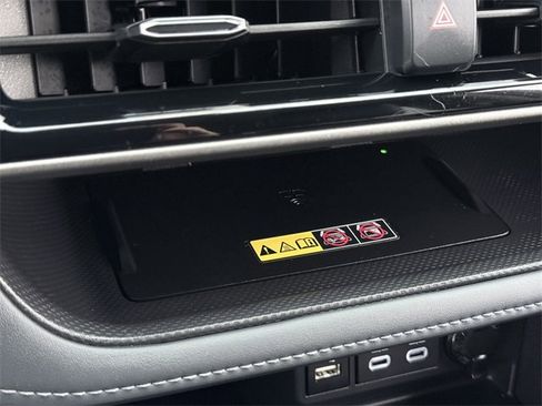 Certified 2025 Toyota Highlander Limited image 33