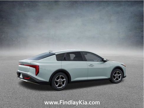 New 2026 Kia K4 FWD image 8