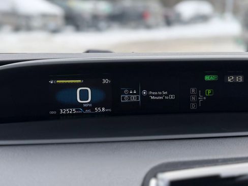 Used 2021 Toyota Prius Prime LE image 12