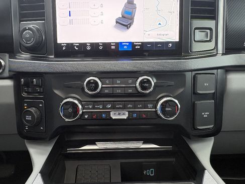 Used 2024 Ford F350 Limited w/ FX4 Off-Road Package image 30