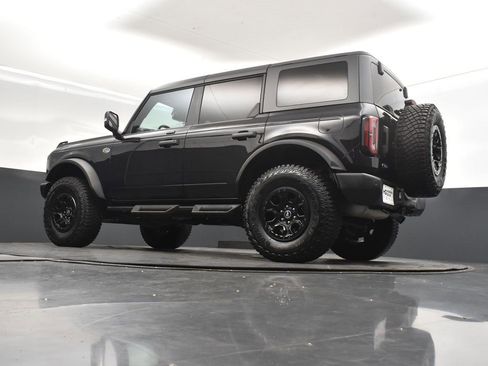 Used 2023 Ford Bronco Wildtrak image 41