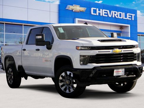 Certified 2025 Chevrolet Silverado 2500 Custom image 1
