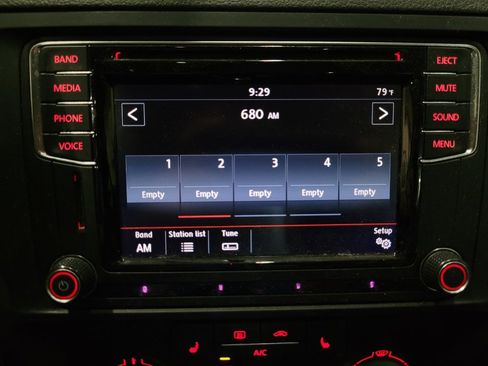 Used 2017 Volkswagen Jetta SE FWD image 25
