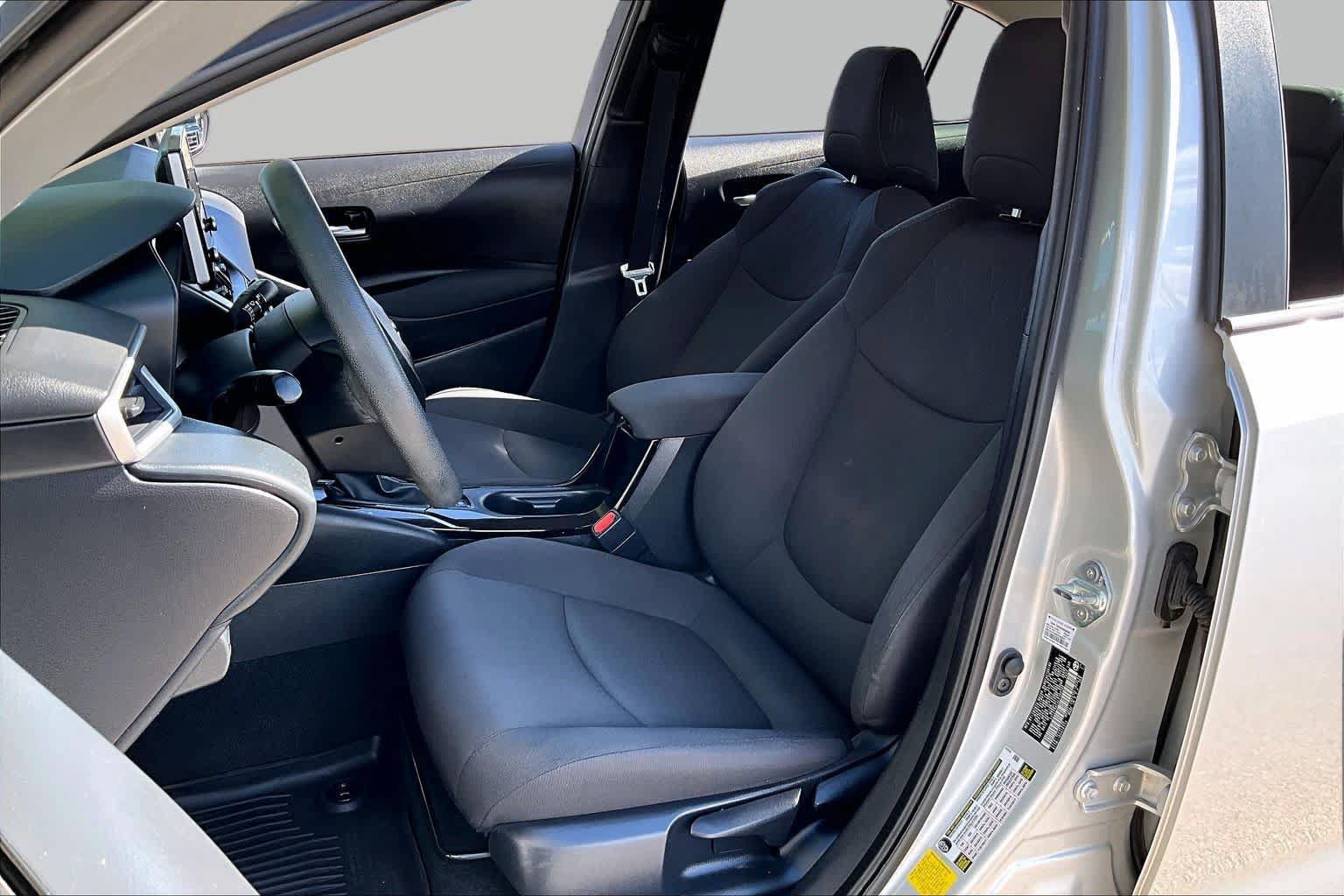 Used 2020 Toyota Corolla LE FWD image 8