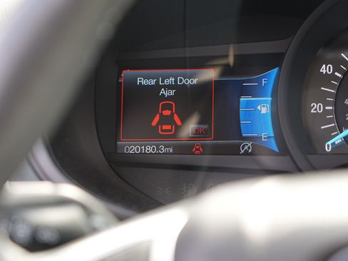 Used 2024 Ford Edge Titanium w/ Equipment Group 301A AWD/4WD image 28