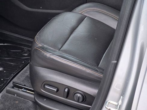 Used 2021 Chevrolet Traverse Premier w/ Redline Edition image 33