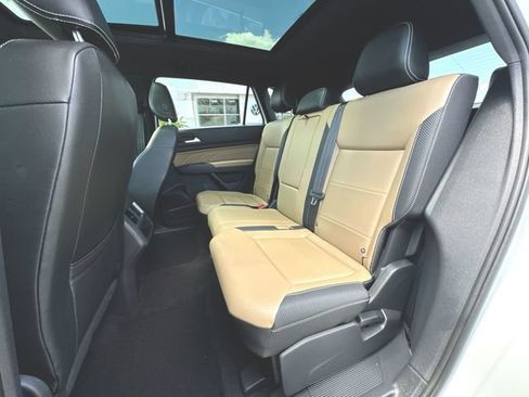 Used 2021 Volkswagen Atlas Cross Sport SEL R-Line FWD image 26