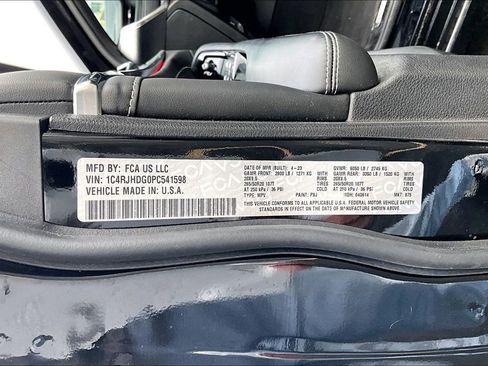 Used 2023 Jeep Grand Cherokee Overland w/ MOPAR Finishing Package image 35