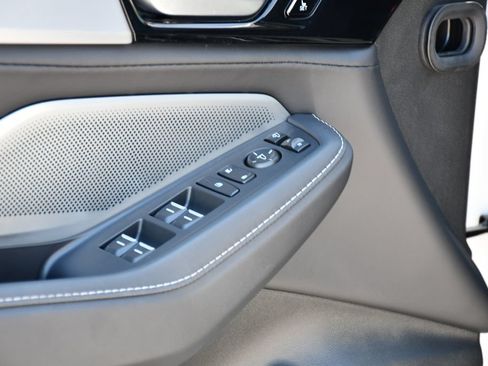 Certified 2026 Acura MDX FWD w/ Technology Package image 15