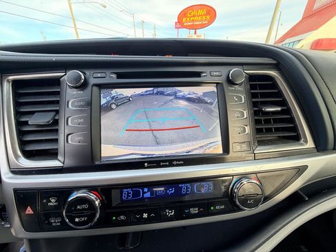 Used 2019 Toyota Highlander XLE w/ Protection Package #3 image 22