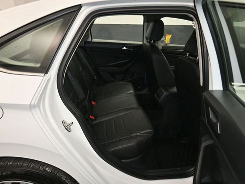 Used 2021 Volkswagen Jetta SEL Premium image 37