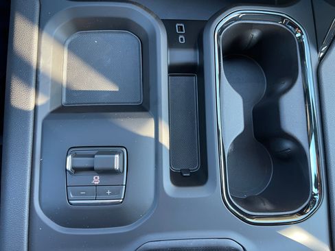 New 2026 GMC Sierra 2500 AT4 image 17