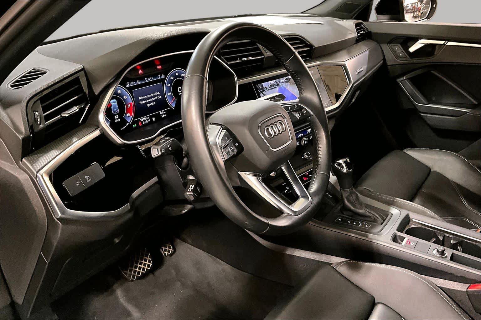 Used 2020 Audi Q3 2.0T Premium Plus w/ Premium Plus Package AWD/4WD image 18