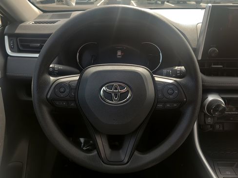 Certified 2025 Toyota RAV4 XLE AWD/4WD image 21