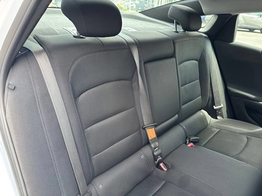 Used 2025 Chevrolet Malibu LT FWD image 30