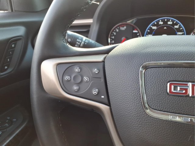 Used 2023 GMC Acadia Denali w/ Denali Ultimate Package AWD/4WD image 26