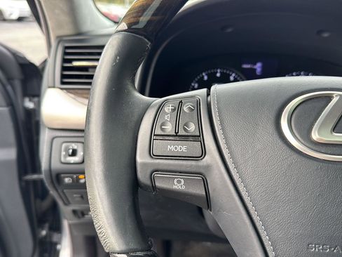 Used 2013 Lexus LS 460 L image 18