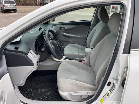 Used 2013 Toyota Corolla LE w/ Premium Pkg image 13