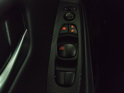 Used 2025 Nissan Sentra SV image 27