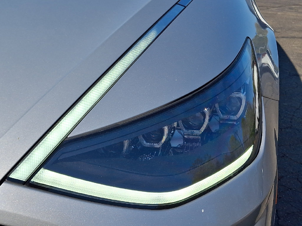 Used 2023 Hyundai Sonata Limited w/ Preferred Accessory Package FWD image 9