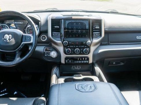 Used 2020 RAM 1500 Laramie AWD/4WD image 16