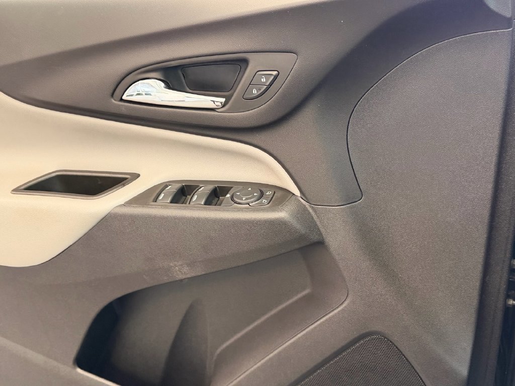 Used 2024 Chevrolet Equinox LS w/ Driver Confidence II Package FWD image 22
