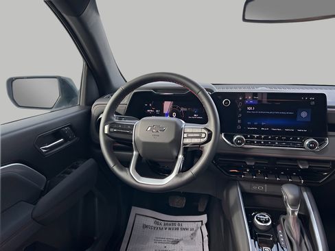 Used 2024 Chevrolet Colorado Z71 w/ Z71 Convenience Package 2 image 12