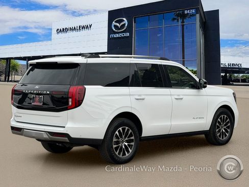 Used 2025 Ford Expedition Platinum AWD/4WD image 9