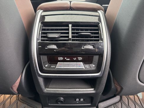 Used 2020 BMW X7 xDrive50i w/ Cold Weather Package image 47