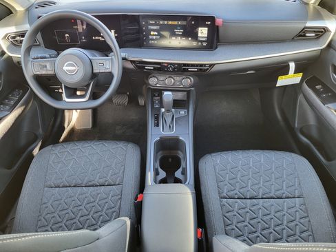 New 2025 Nissan Kicks SV w/ SV Premium Package image 9