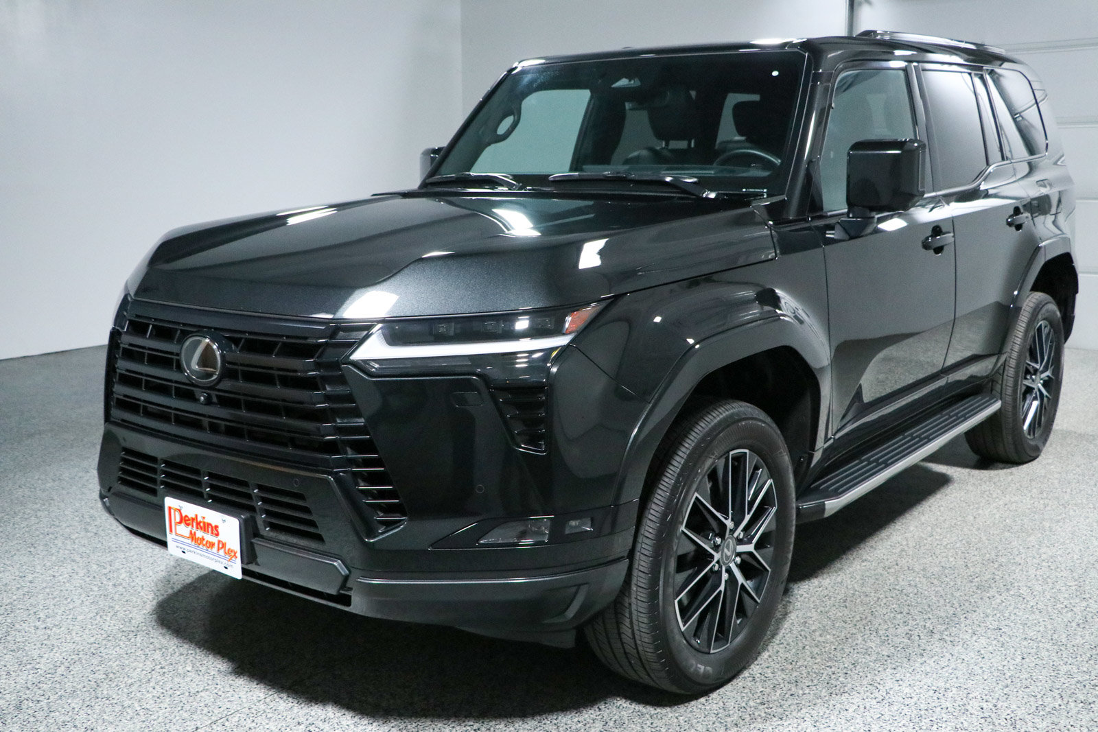 Used 2025 Lexus GX 550 w/ Accessory Package (2T) AWD/4WD image 35