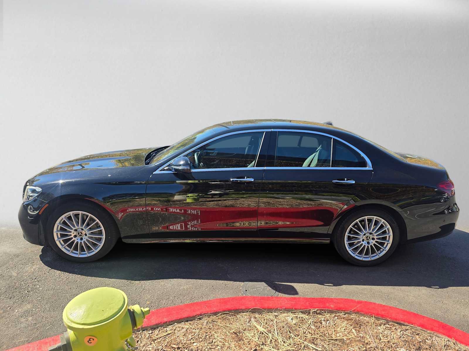 Used 2023 Mercedes-Benz E 350 4MATIC Sedan image 6