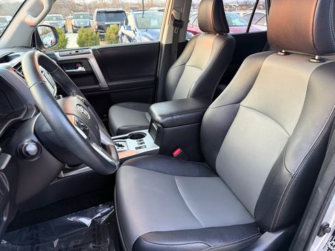 Used 2018 Toyota 4Runner SR5 image 11