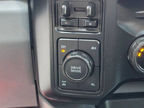 Used 2025 Ford F250 XLT w/ Black Appearance Package image 19